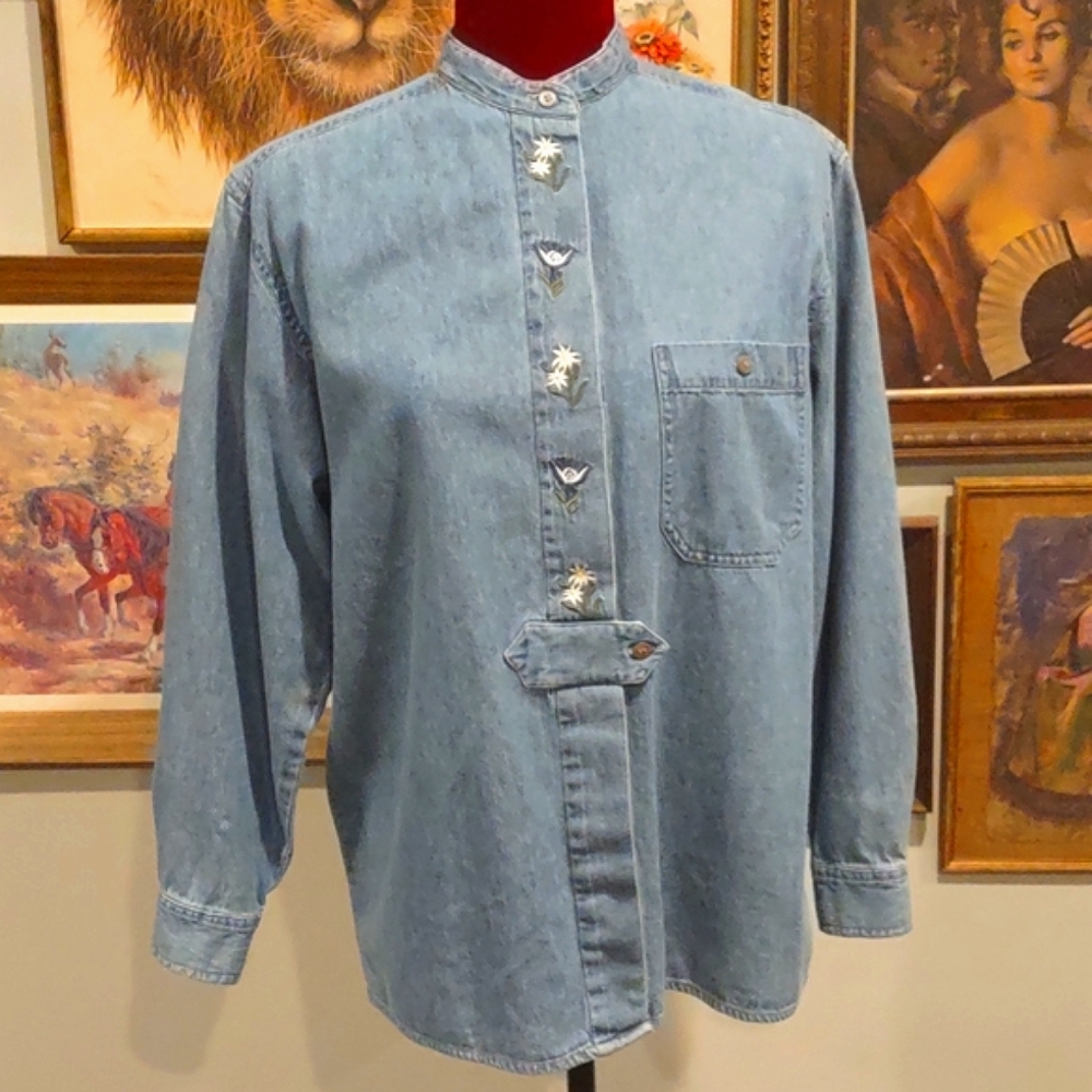 Carry Back Floral Denim Button Down Shirt